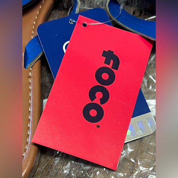 LA Clippers Women's Die-Cut Logo Flip Flops - Picture 7 of 8